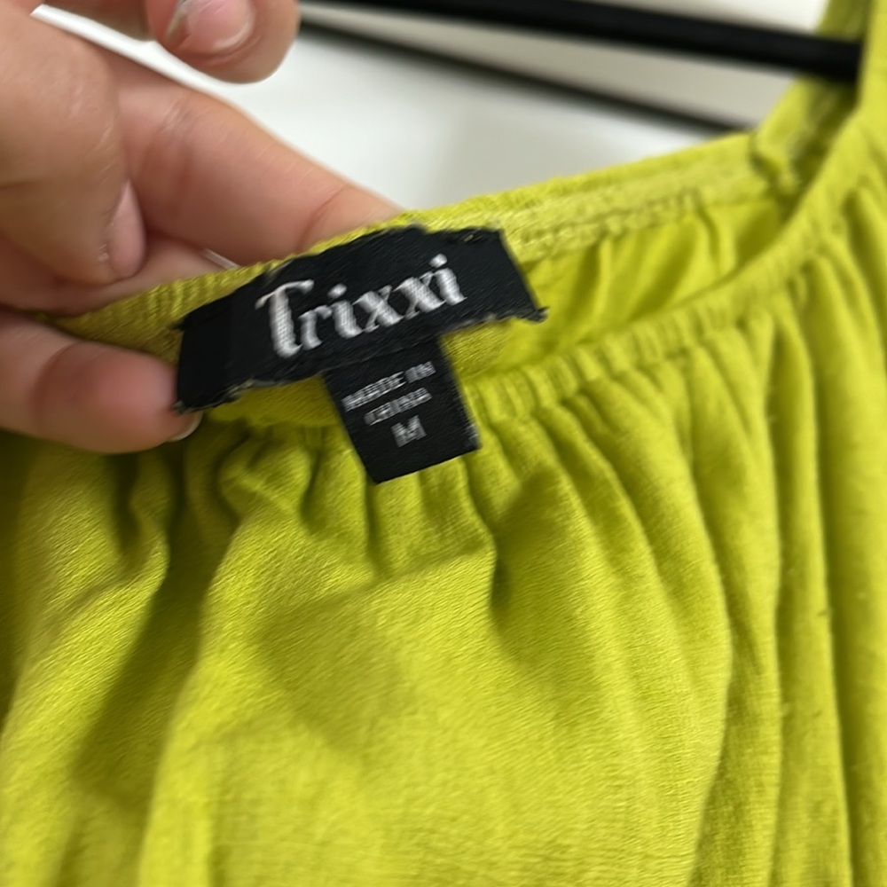 Trixxi Lime Green Sleeveless Dress - Picture 2 of 2